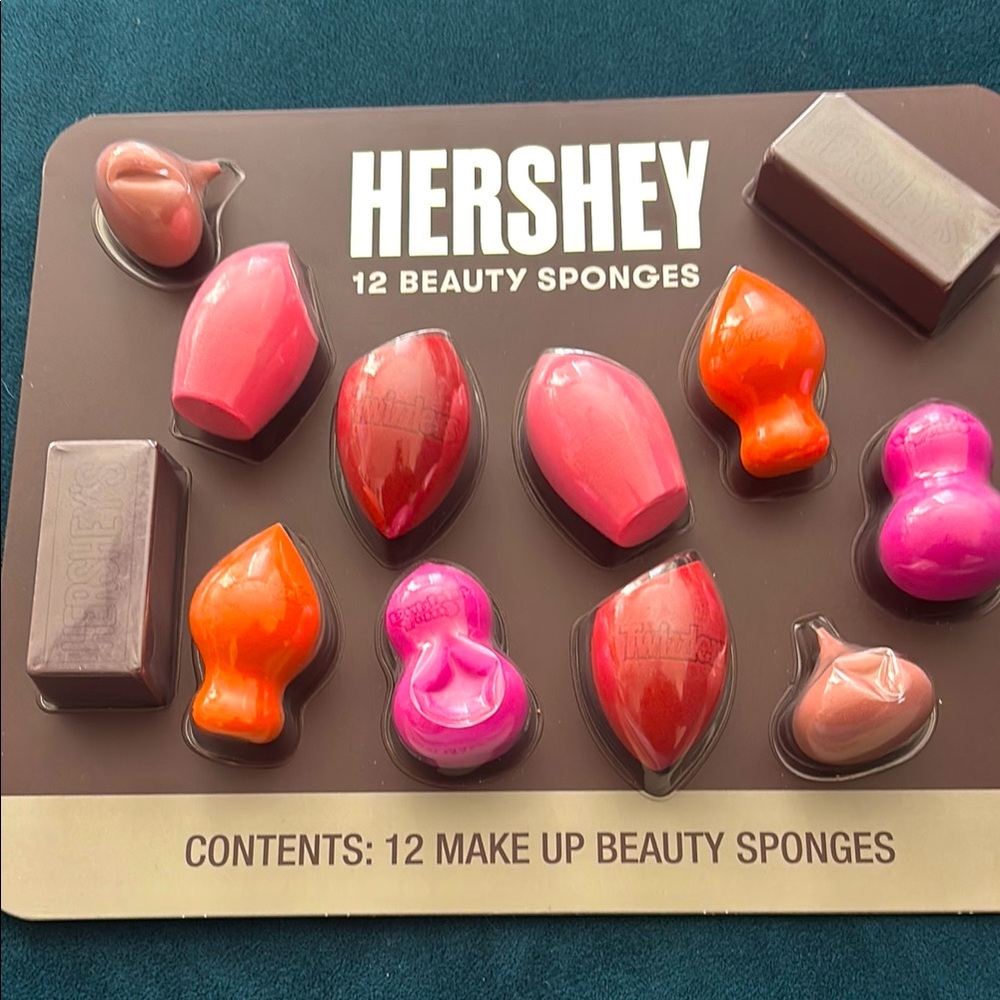 NEW Hershey 12 beauty sponges